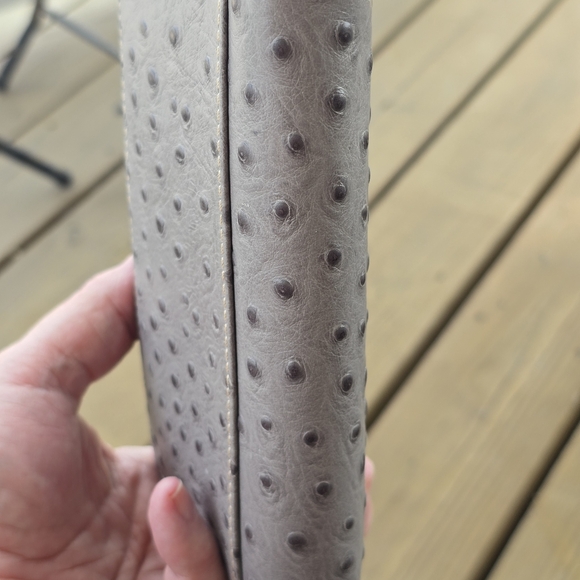 Dooney & Bourke NWO Tags Gray Textured Wristlet 7.25x4.75 - Picture 14 of 16